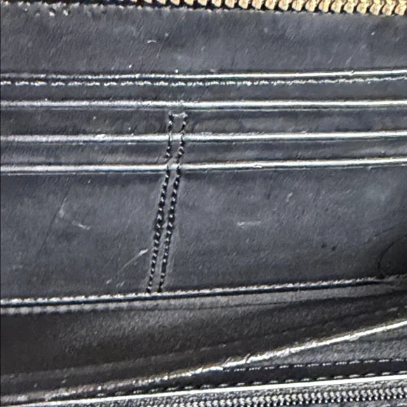 Coach Black and Cream Signature Zip Wallet - Picture 7 of 13